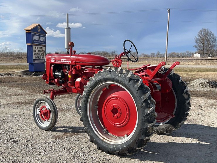 farmall-130-image-3