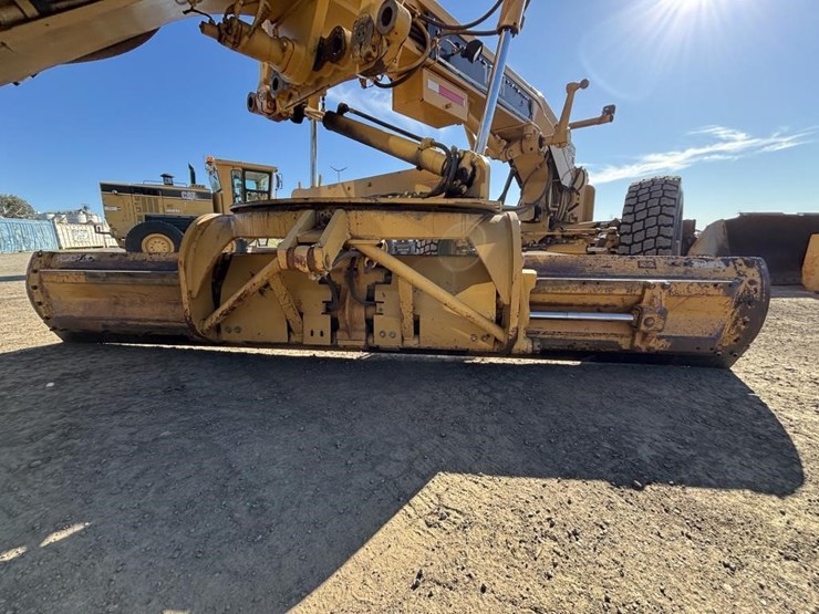 caterpillar-143h-image-19