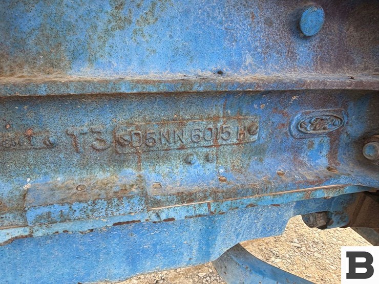 1977-ford-5600-image-40