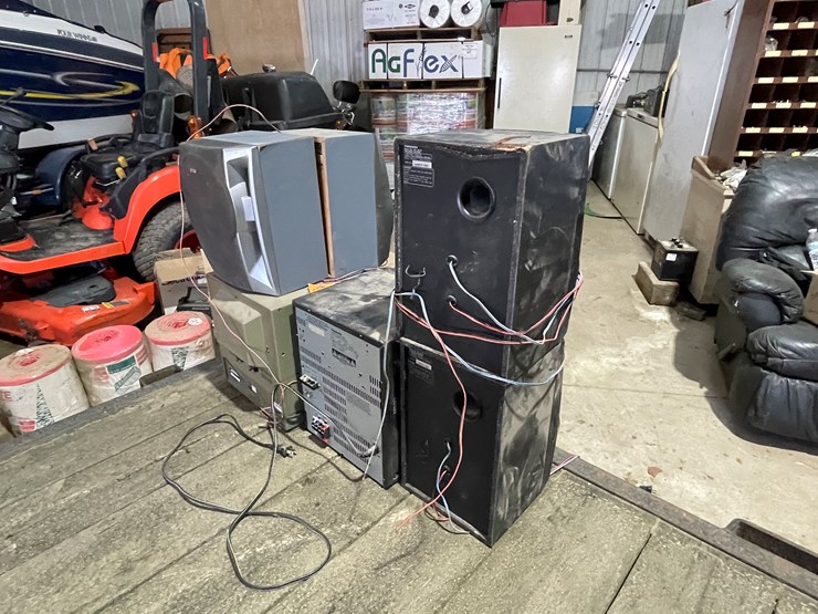 #7217-•-(2)-bookshelf-stereo-systems-image-4