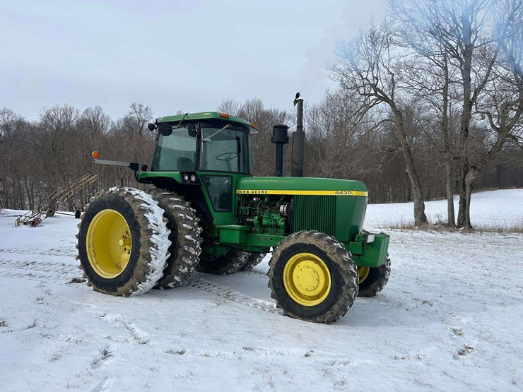 1977-john-deere-4630-image-3