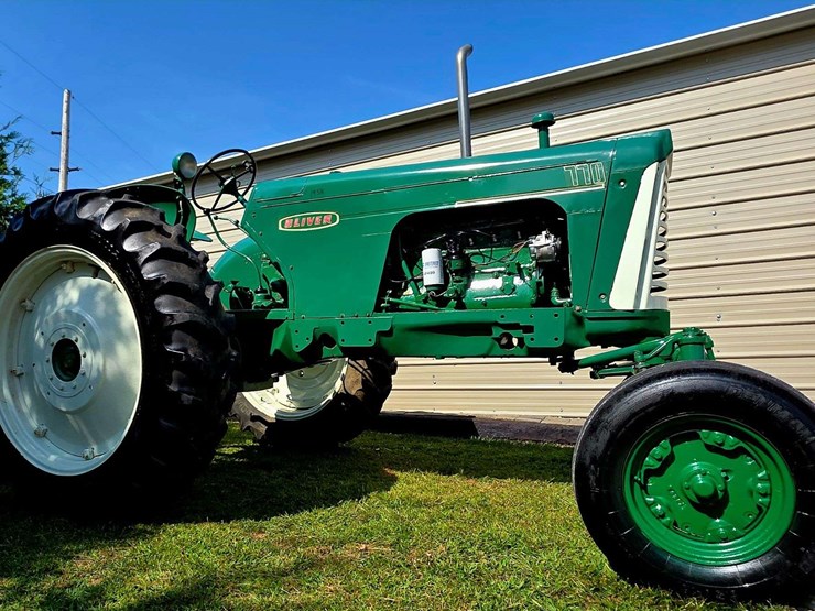 1958-oliver-770-image-1