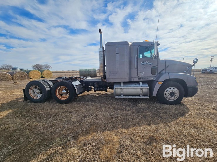 1994-freightliner-fld112-image-4