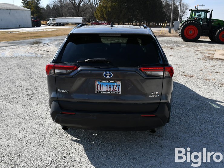 2021-toyota-rav4-image-6