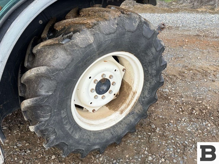 2007-new-holland-tn85fa-image-11