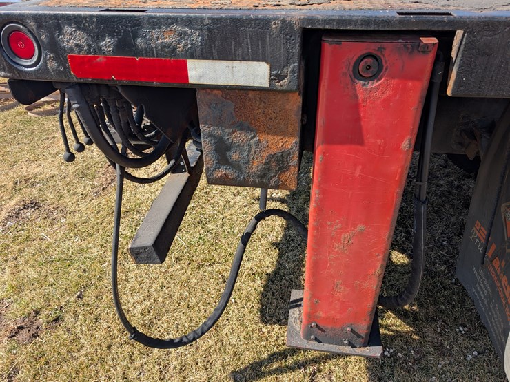 2006-international-durastar-4300-image-11