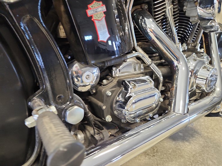 2005-harley-davidson-flsts-softail-springer-classic-motorcycle-image-22