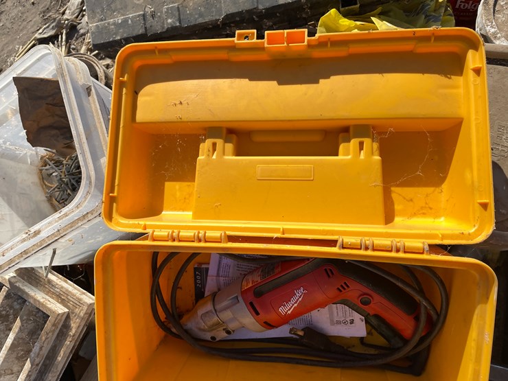 #7411-•-dewalt-battery-powered-tools-(bloomer,-wi)-image-6