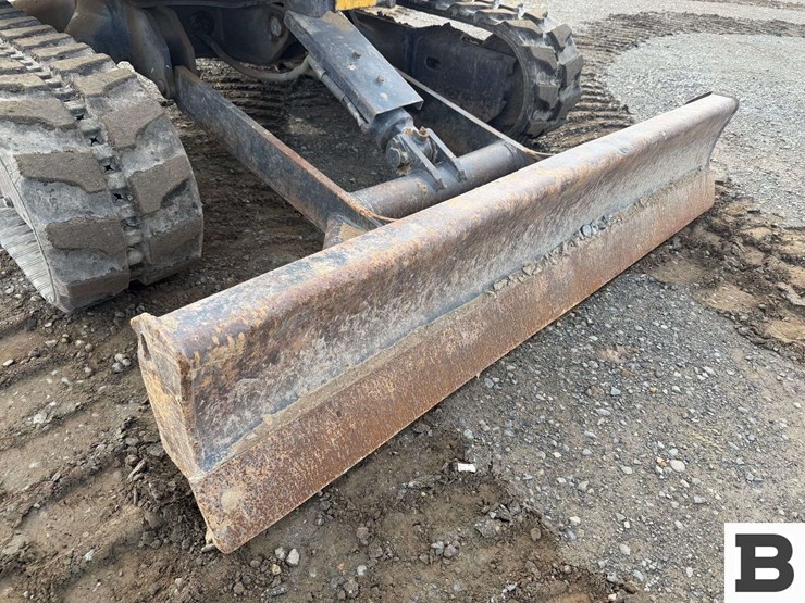 2012-deere-35d-image-26