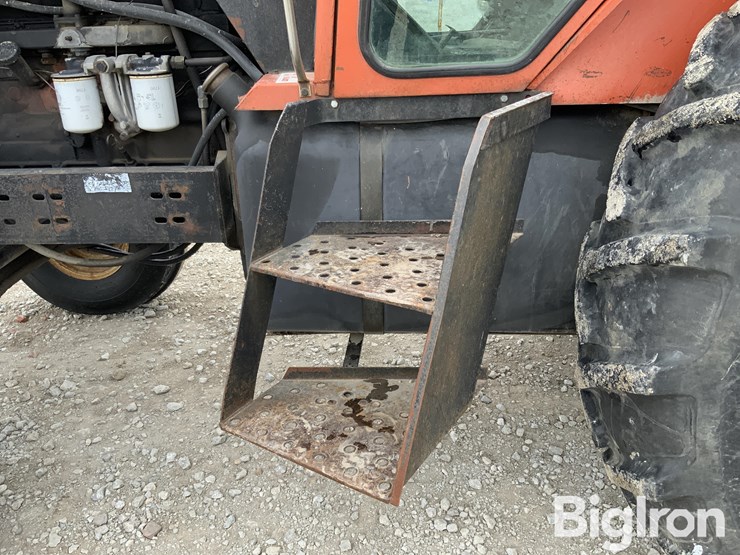 allis-chalmers-7010-image-11