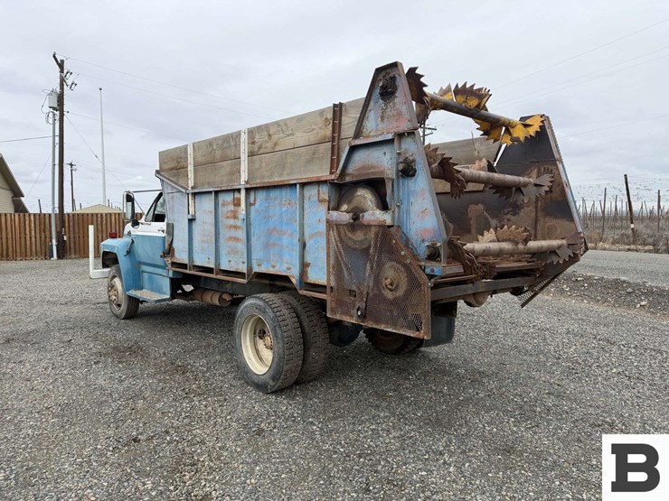 1992-ford-f700-image-3