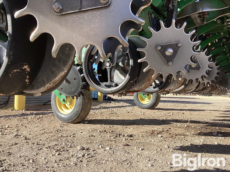 john-deere-1720-image-14