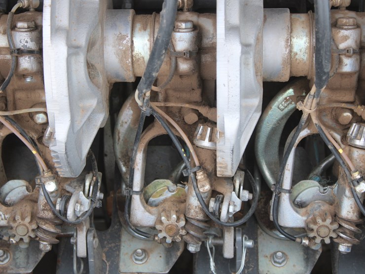 massey-ferguson-2270xd-image-27