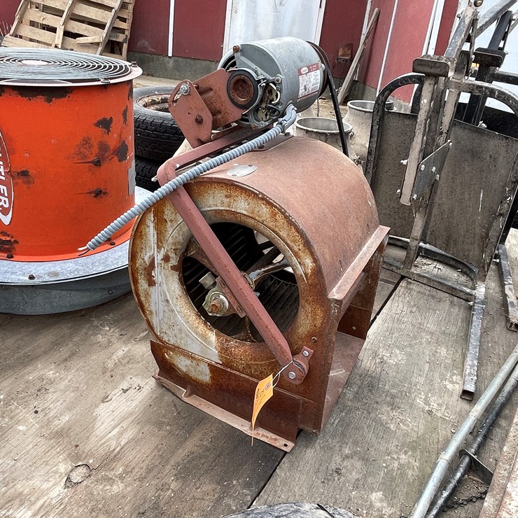 #7262 • Lennox Squirrel Cage Fan