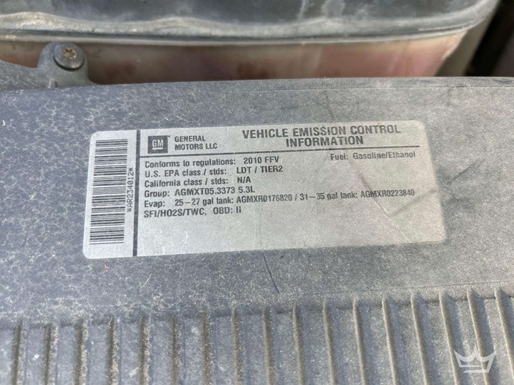 2010-chevrolet-tahoe-image-11