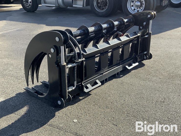 2025-massey-ferguson-730-image-7