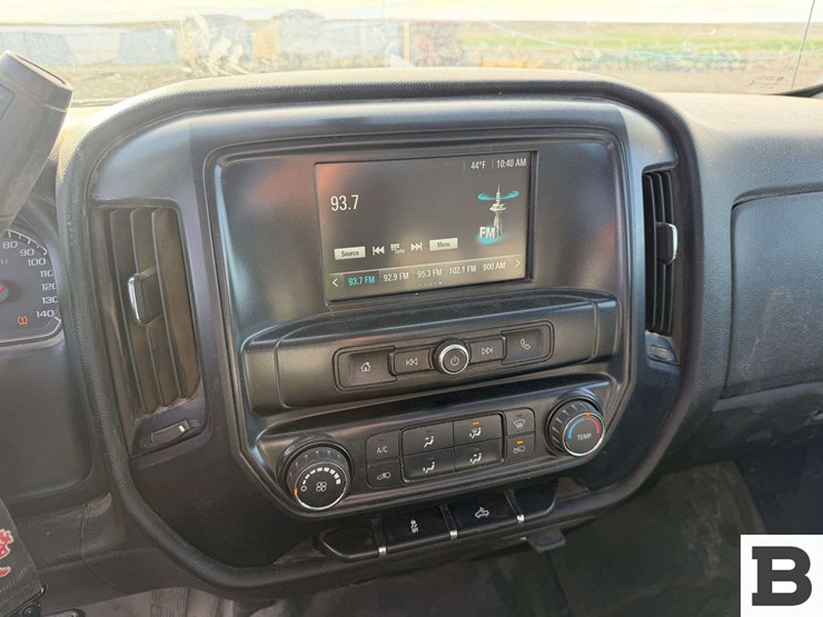 2018-chevrolet-silverado-3500-image-26