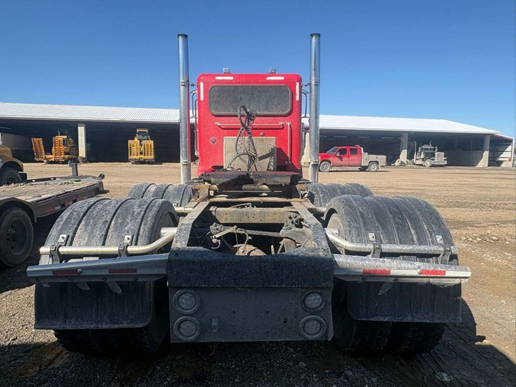 2013-peterbilt-367-image-4