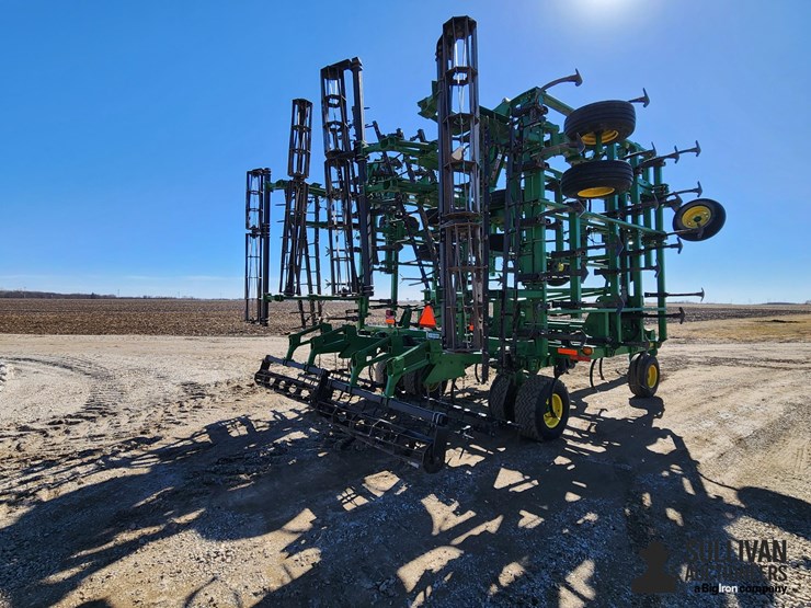 2011-john-deere-2210-image-6