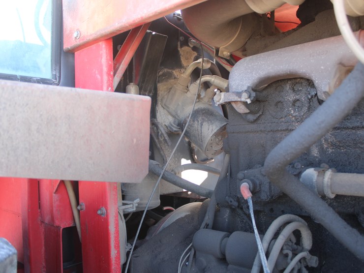 1980-versatile-875-image-71