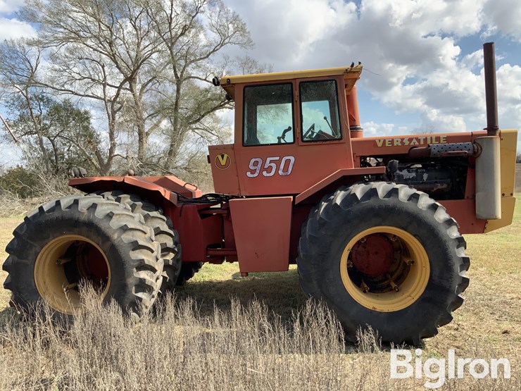 1977-versatile-950-image-4