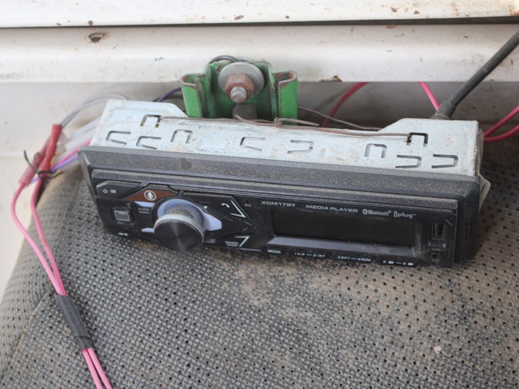 #1012-•-case-2390-tractor-image-26