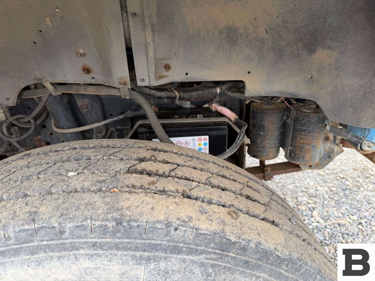 1992-ford-f700-image-24