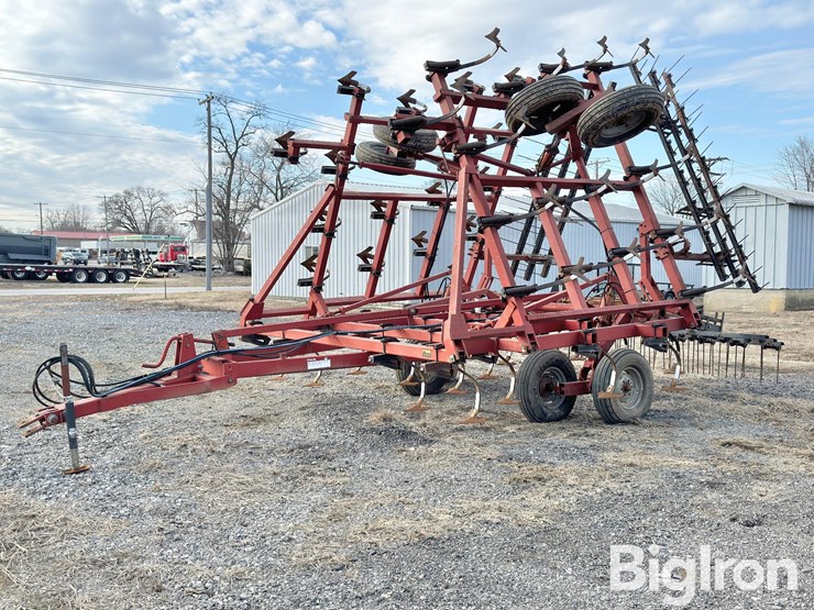 case-ih-4800-image-1