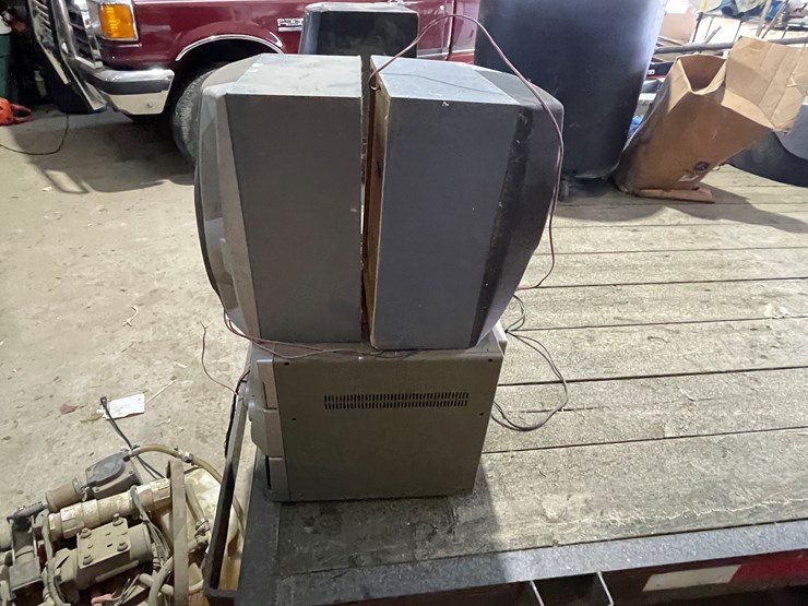 #7217-•-(2)-bookshelf-stereo-systems-image-7