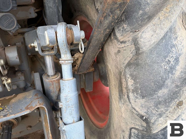 2014-kubota-m8540hd-image-19