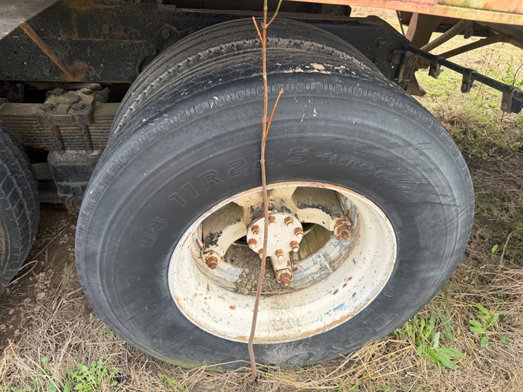 #41247-•-inop-1978-international-f-2275-daycab-truck-image-6