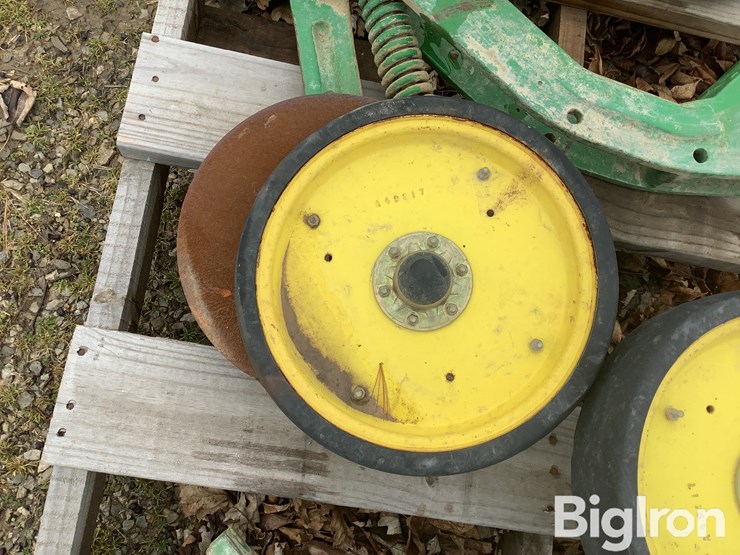 john-deere-1775-image-17