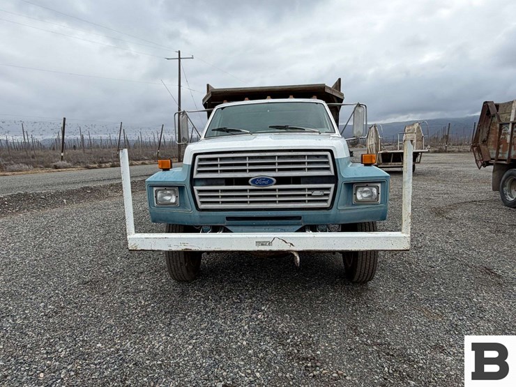 1992-ford-f700-image-8