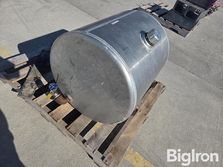 hydraulic-fluid-tank-image-3