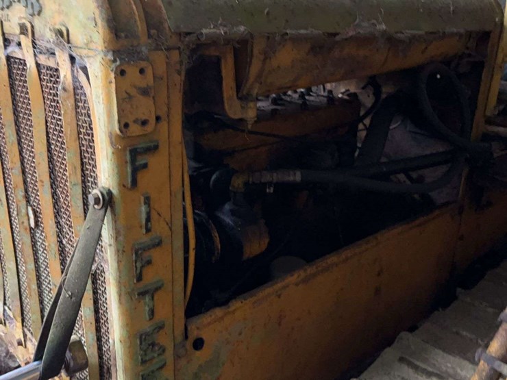 caterpillar-fifteen-image-31