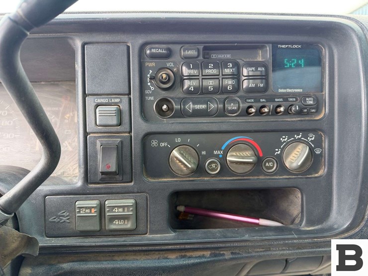 1996-chevrolet-gmt400-image-24