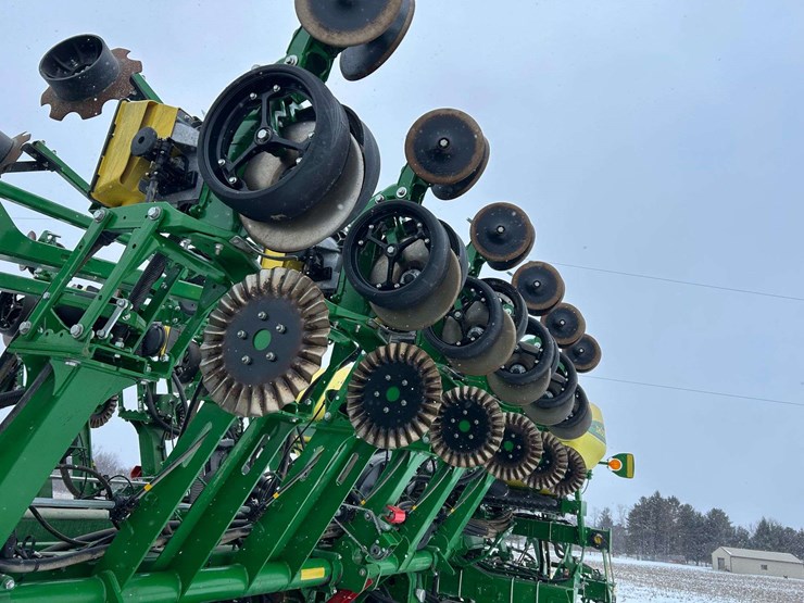 2021-john-deere-1795-image-5