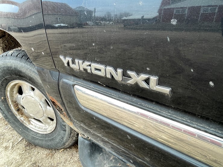 2003-gmc-yukon-xl-image-9