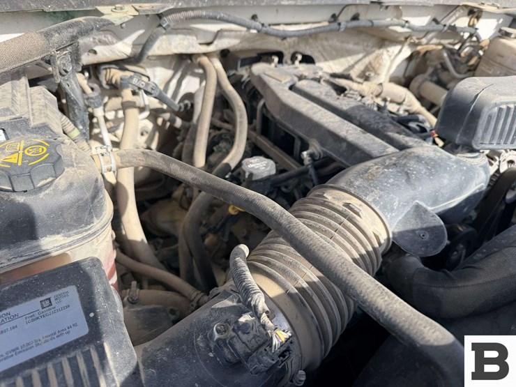 2018-chevrolet-silverado-3500-image-34