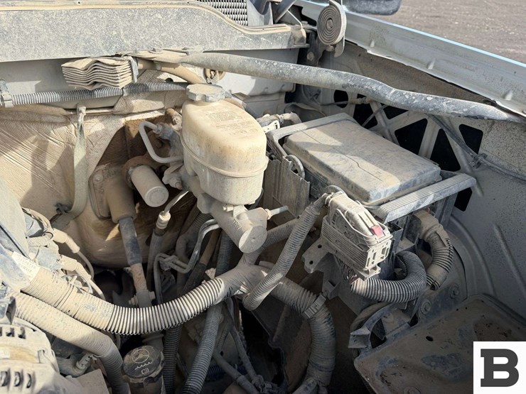 2017-chevrolet-silverado-3500-image-31