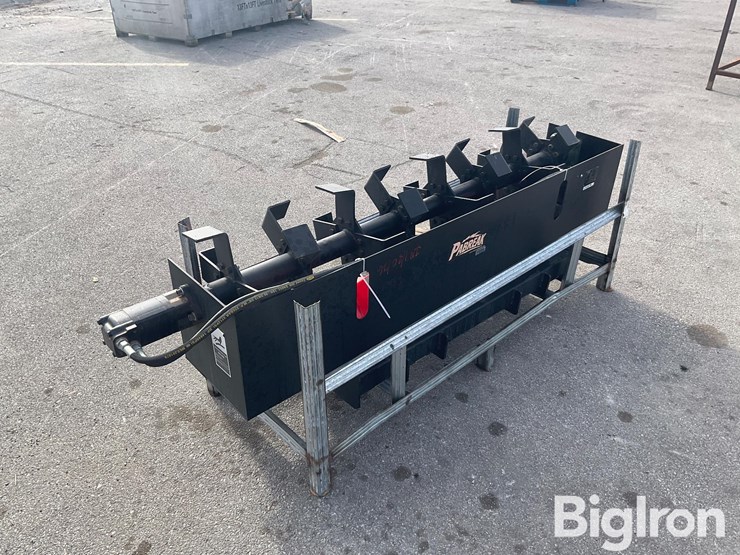 2025-massey-ferguson-730-image-7