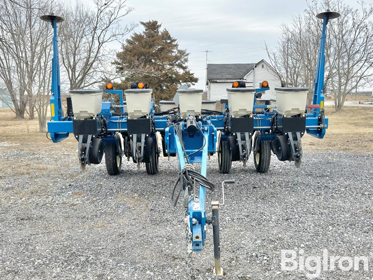 2018-kinze-3000-image-2
