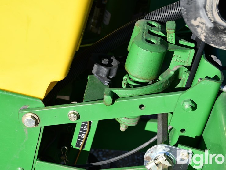 john-deere-1760-image-16