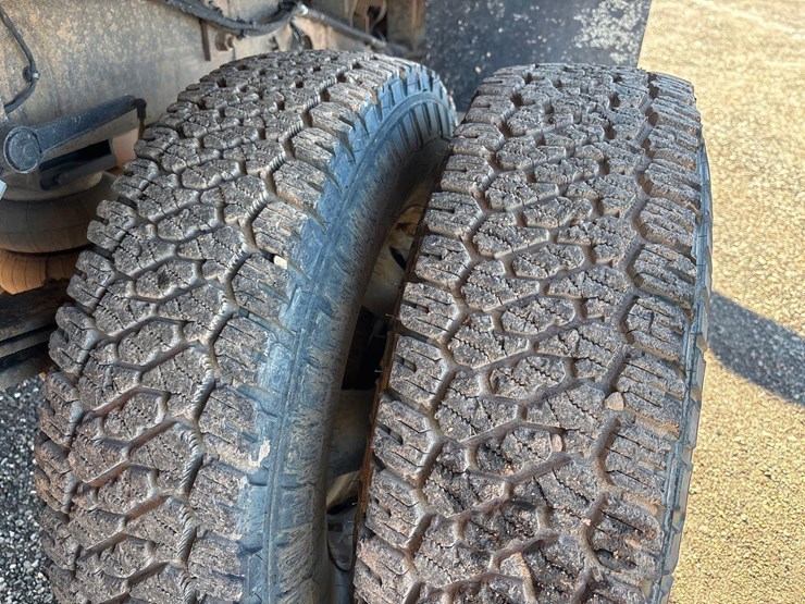 2017-dodge-3500-image-10