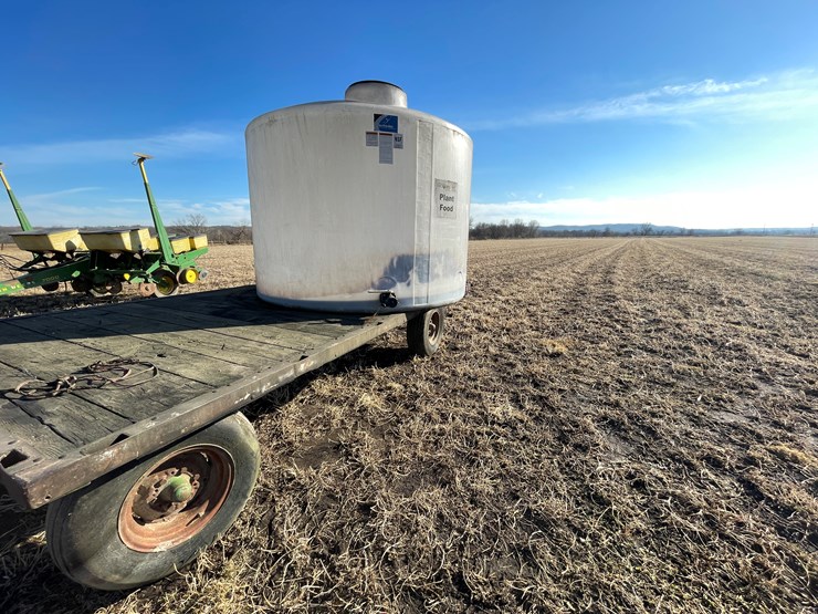 #3527-•-1400-gallon-poly-tank-image-1