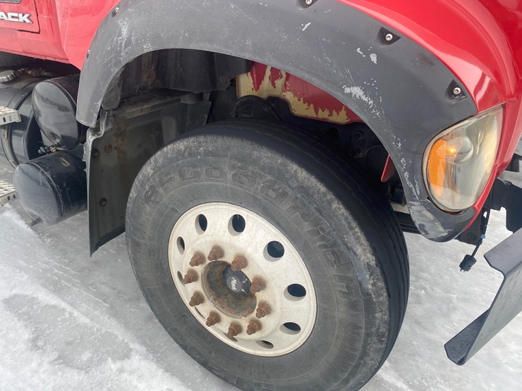 #1145-•-2009-mack-gu713-semi-tractor-(has-wi-title)-(mosinee,-wi)-image-30