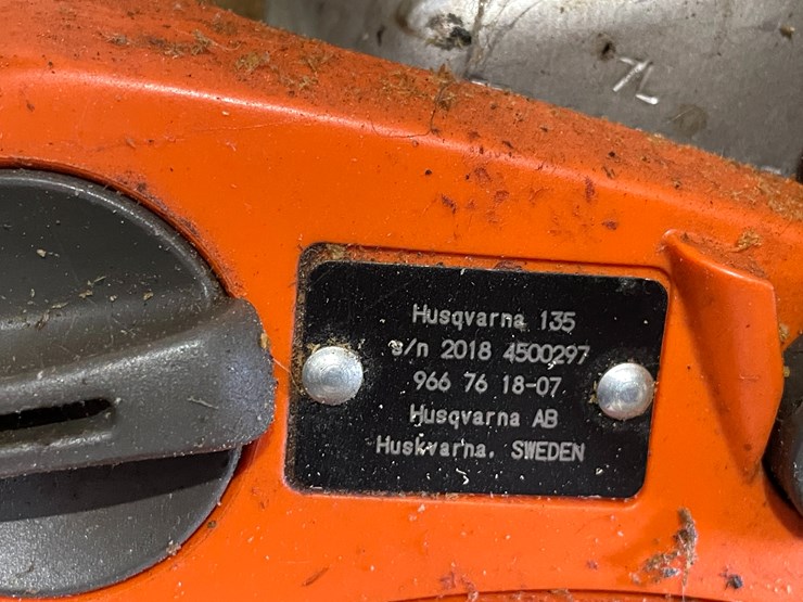 #7201-•-husqvarna-chain-saw-image-17