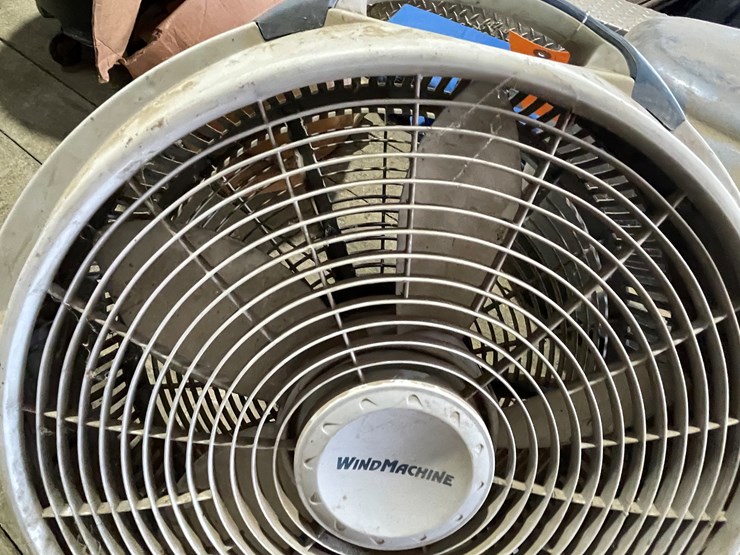 #7214-•-(2)-fans-image-12