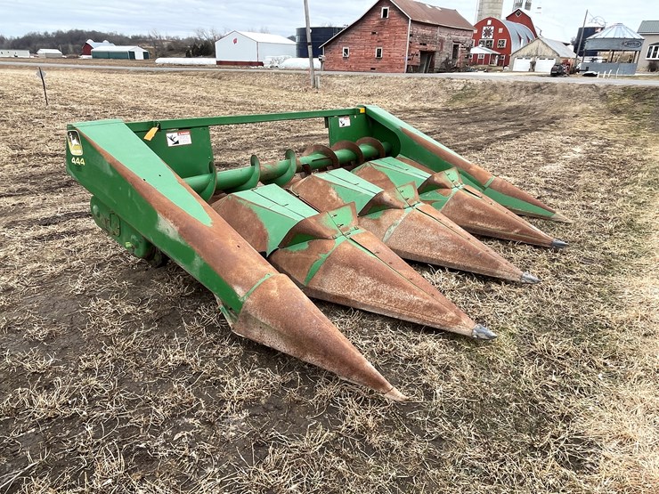 1991-john-deere-444-image-2