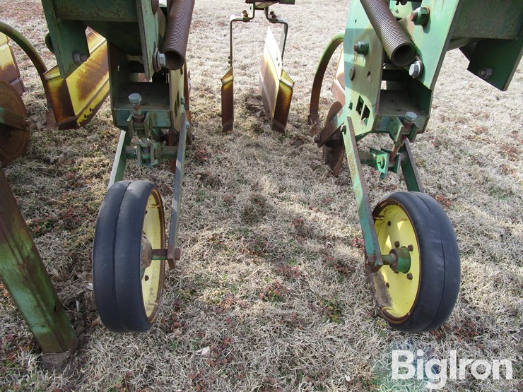 john-deere-885-image-11